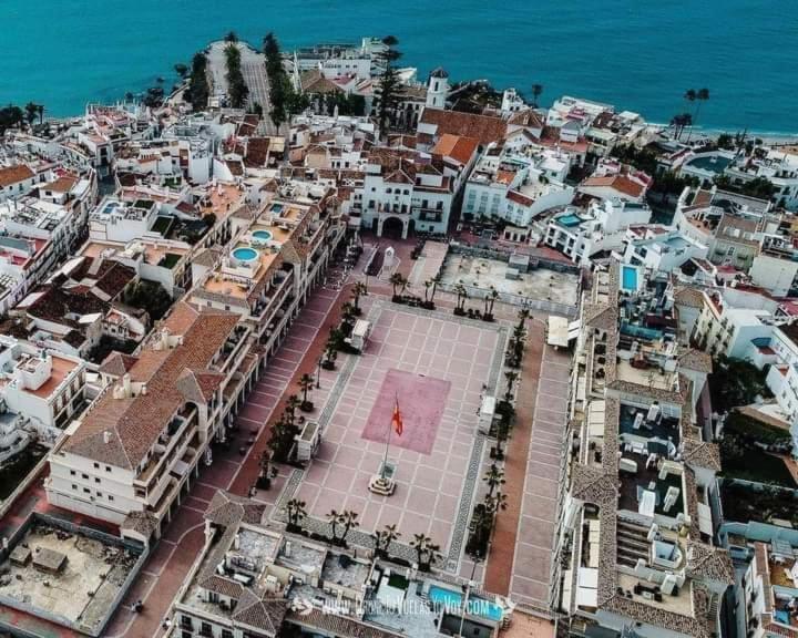 Maravilloso Apartamento Нерха Экстерьер фото